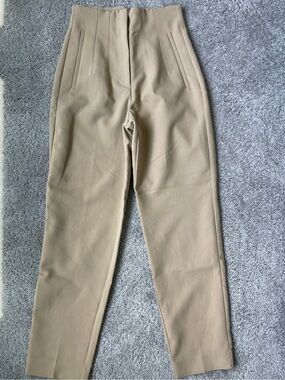 Zara Women’s High-Rise Khaki Chinos